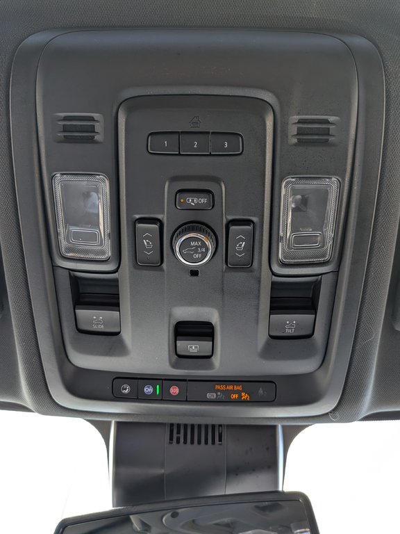 2024 GMC Yukon AT4 in Saint John, New Brunswick - 15 - w1024h768px