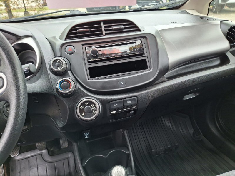 2013 Honda Fit in Saint John, New Brunswick - 17 - w1024h768px