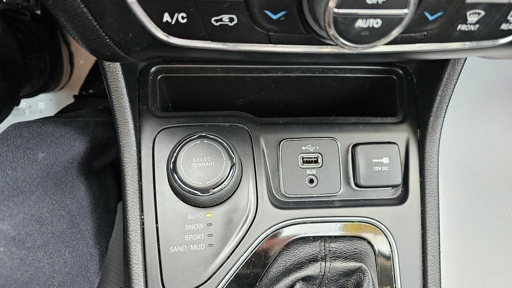 2019 Jeep Cherokee Limited in Saint John, New Brunswick - 16 - w1024h768px