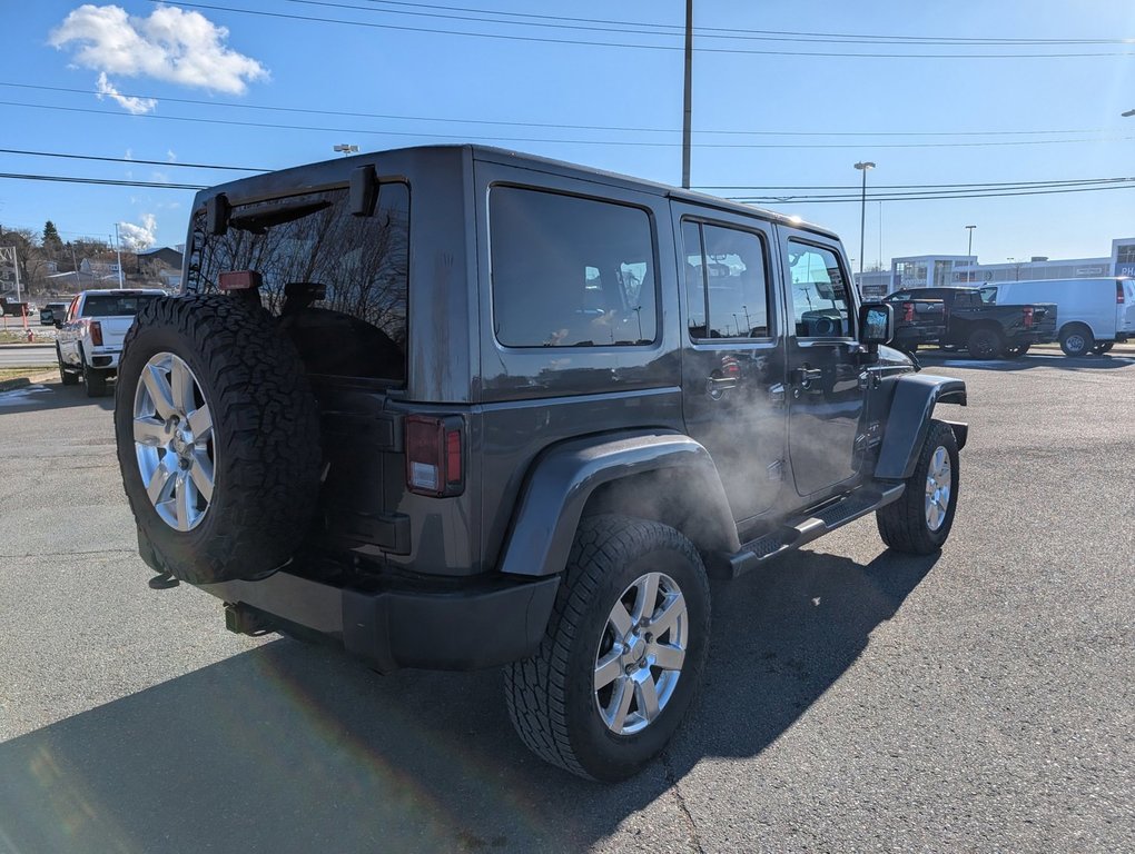 2017 Jeep Wrangler Unlimited in Saint John, New Brunswick - 4 - w1024h768px