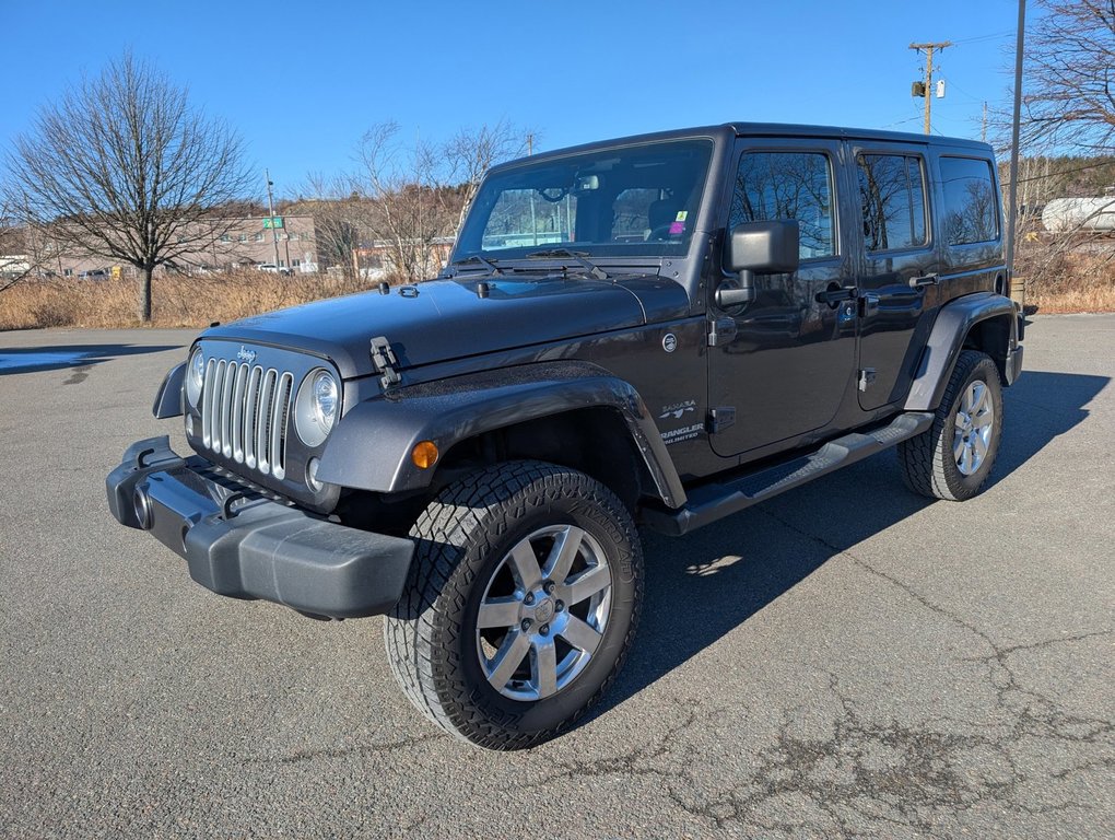 2017 Jeep Wrangler Unlimited in Saint John, New Brunswick - 1 - w1024h768px