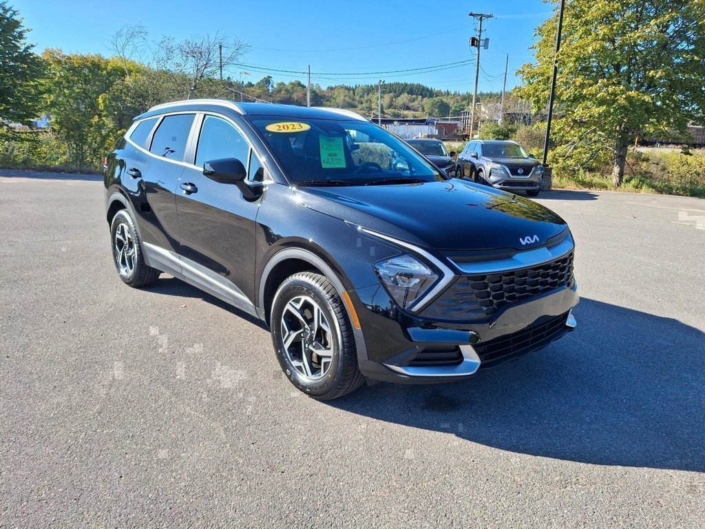 2023 Kia Sportage LX in Saint John, New Brunswick - 3 - w1024h768px