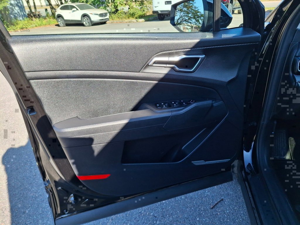 2023 Kia Sportage LX in Saint John, New Brunswick - 9 - w1024h768px