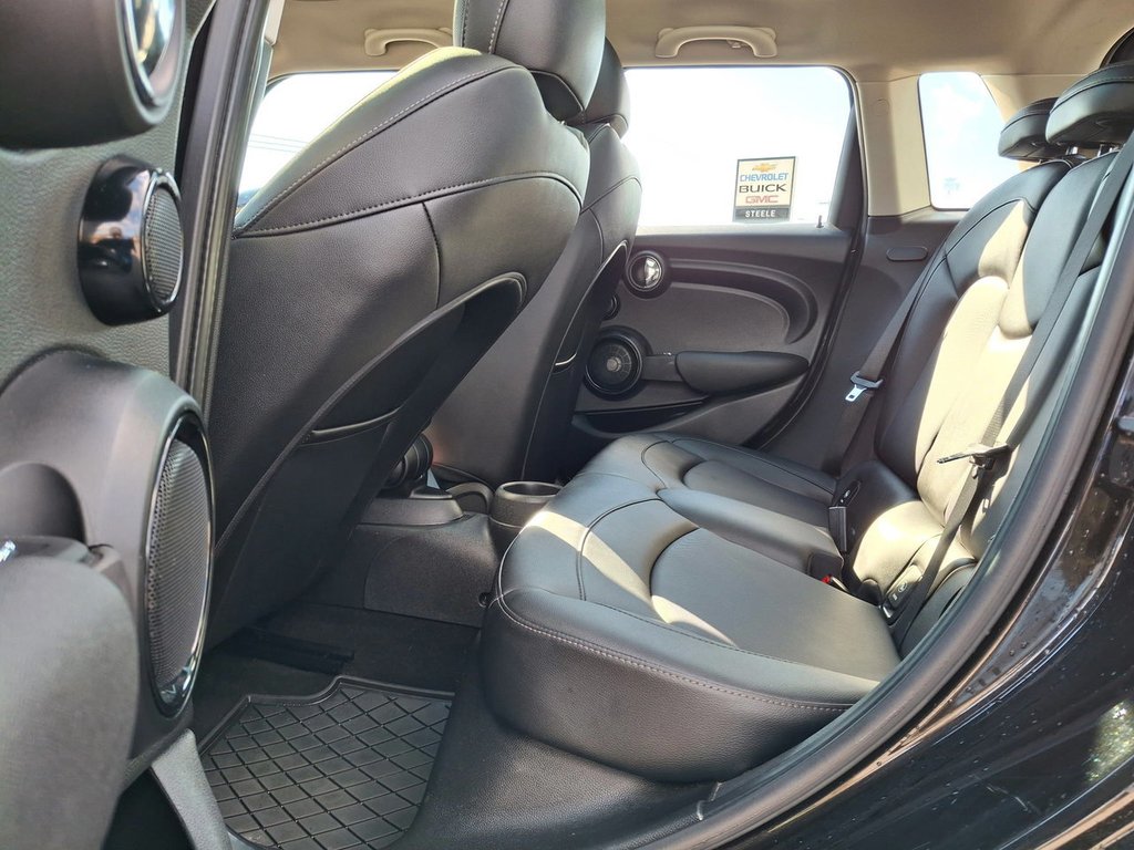 2021 MINI 5 Door in Saint John, New Brunswick - 11 - w1024h768px