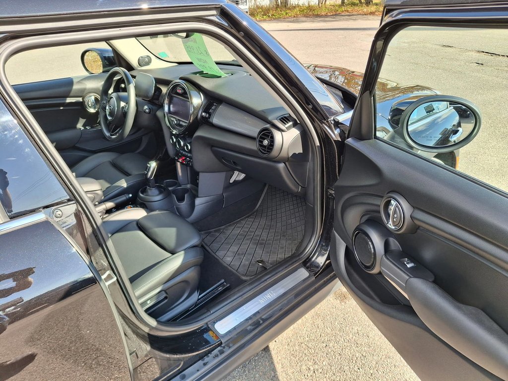 2021 MINI 5 Door in Saint John, New Brunswick - 9 - w1024h768px