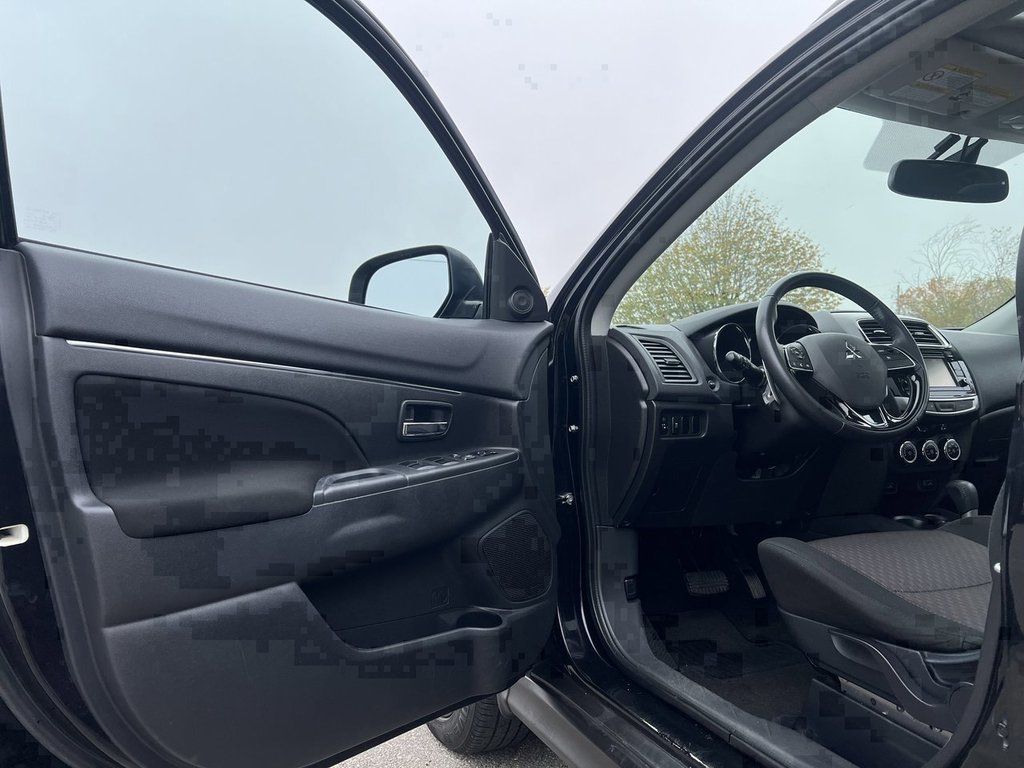 2017 Mitsubishi RVR in Saint John, New Brunswick - 10 - w1024h768px