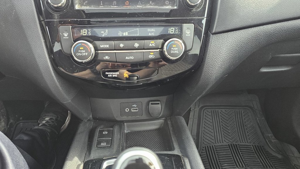 2019 Nissan Rogue in Saint John, New Brunswick - 20 - w1024h768px