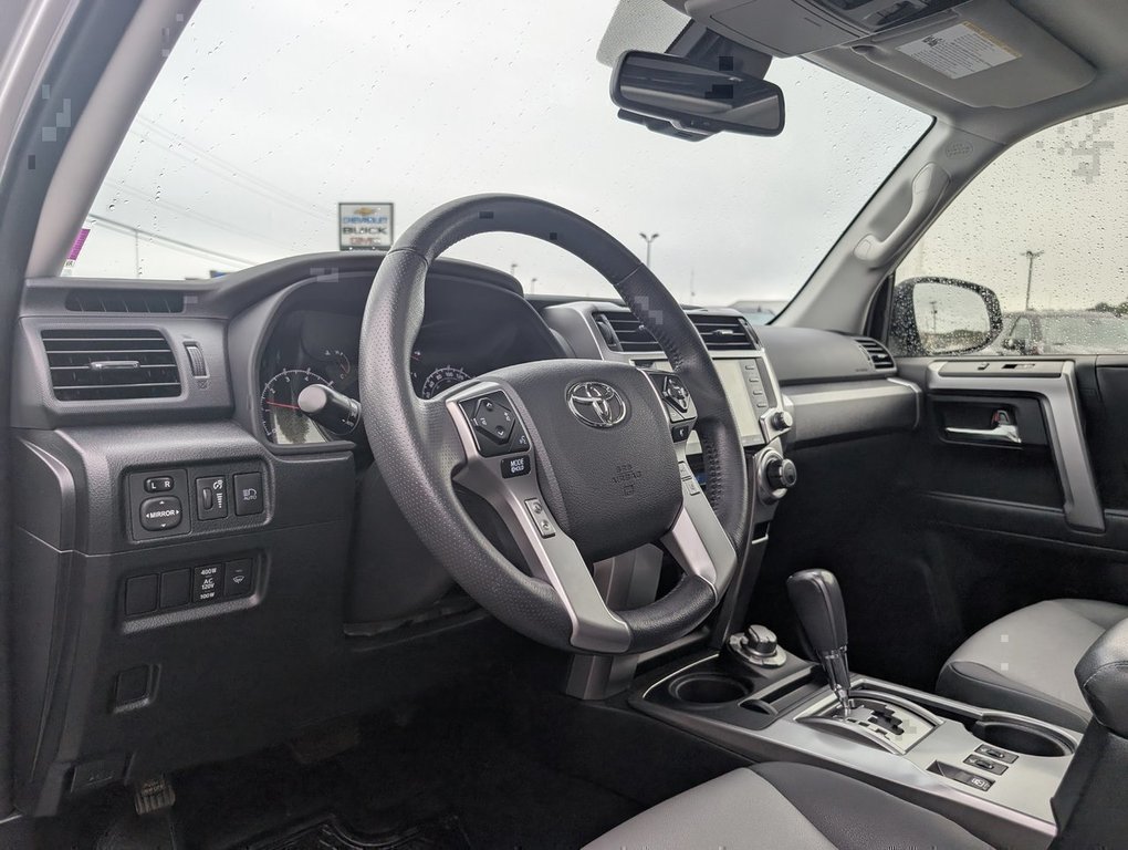 2022 Toyota 4Runner BASE in Saint John, New Brunswick - 12 - w1024h768px