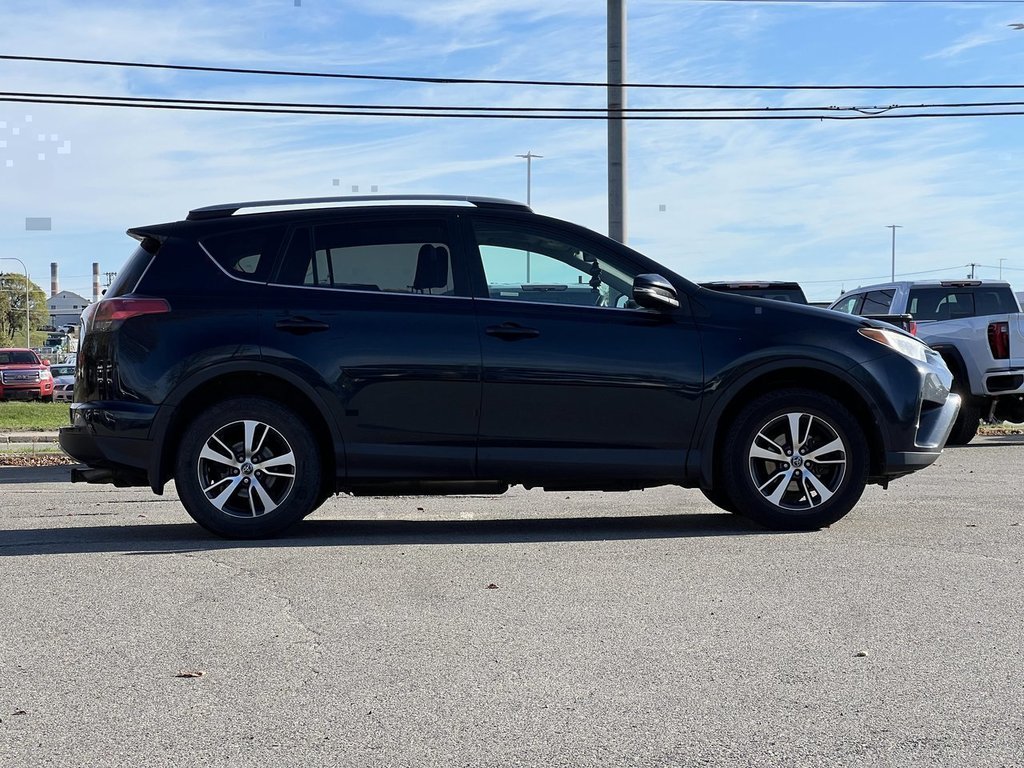 2017 Toyota RAV4 XLE in Saint John, New Brunswick - 4 - w1024h768px