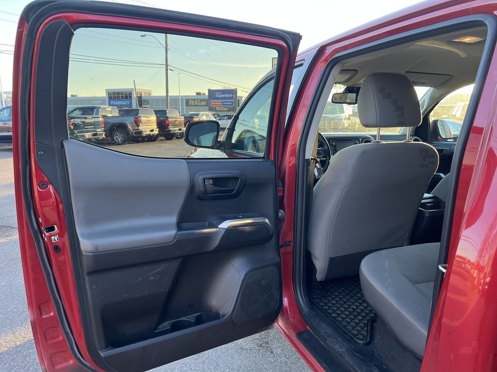 2019 Toyota Tacoma in Saint John, New Brunswick - 13 - w1024h768px