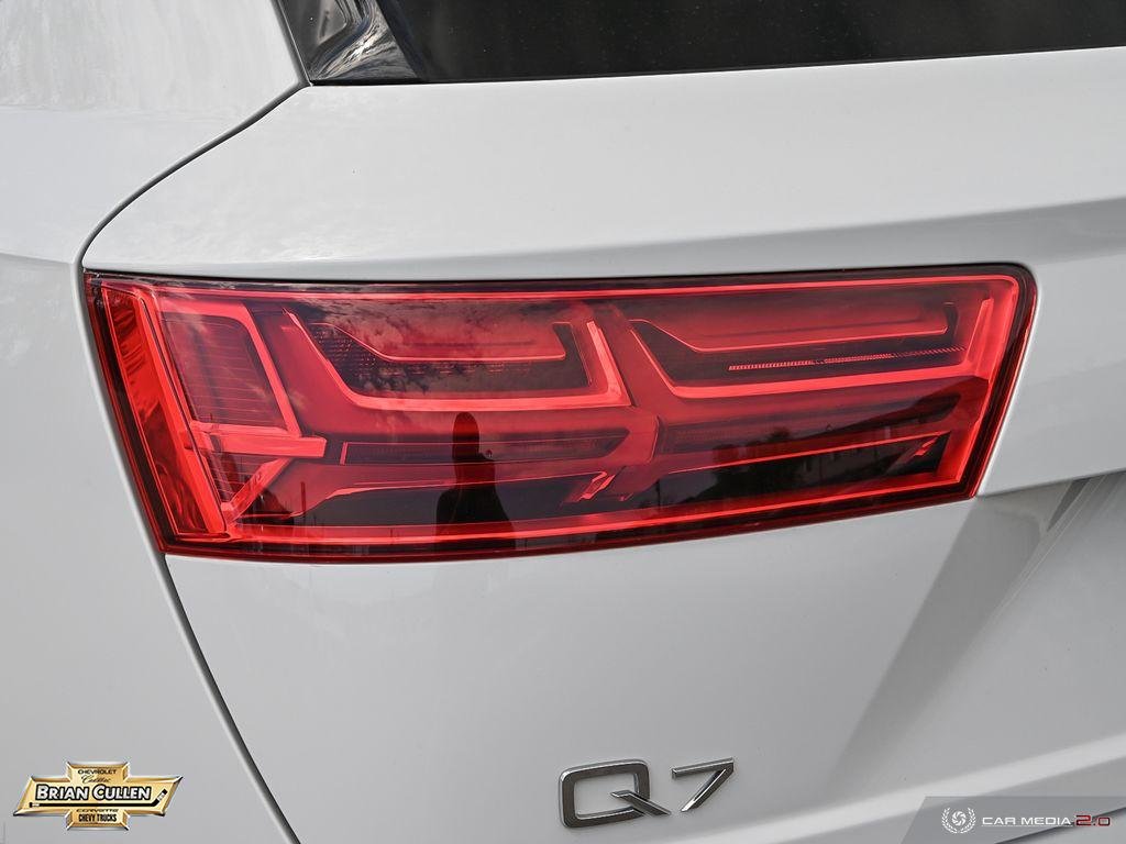 2017 Audi Q7 in St. Catharines, Ontario - 12 - w1024h768px