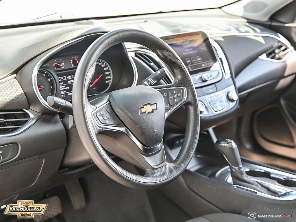 2019 Chevrolet Malibu in St. Catharines, Ontario - 13 - w1024h768px