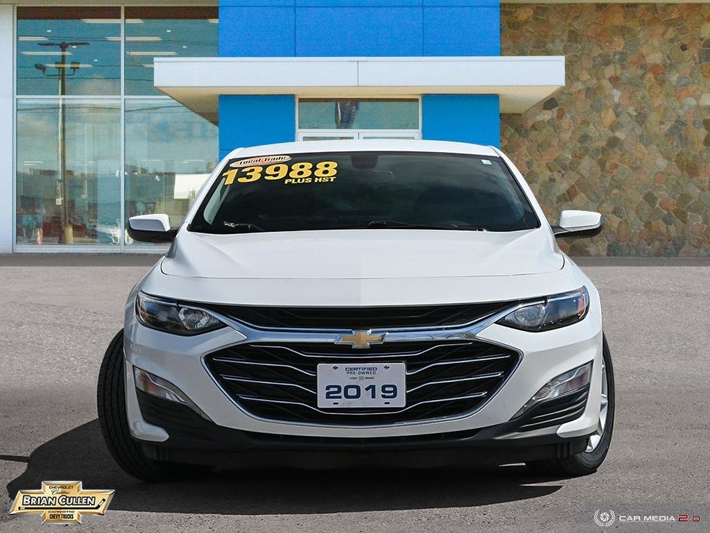 2019 Chevrolet Malibu in St. Catharines, Ontario - 2 - w1024h768px