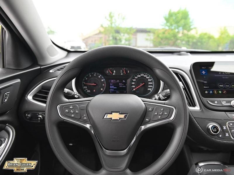 2024 Chevrolet Malibu in St. Catharines, Ontario - 14 - w1024h768px