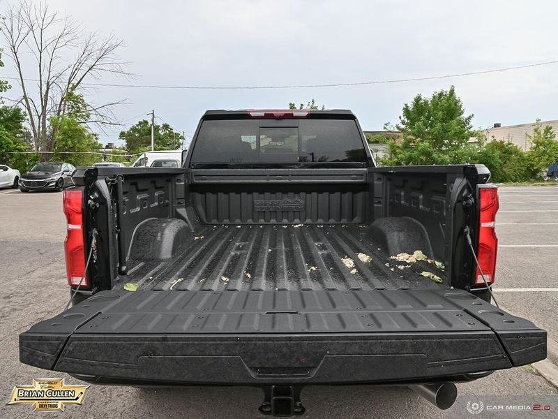 2024 Chevrolet Silverado 3500 HD in St. Catharines, Ontario - 11 - w1024h768px