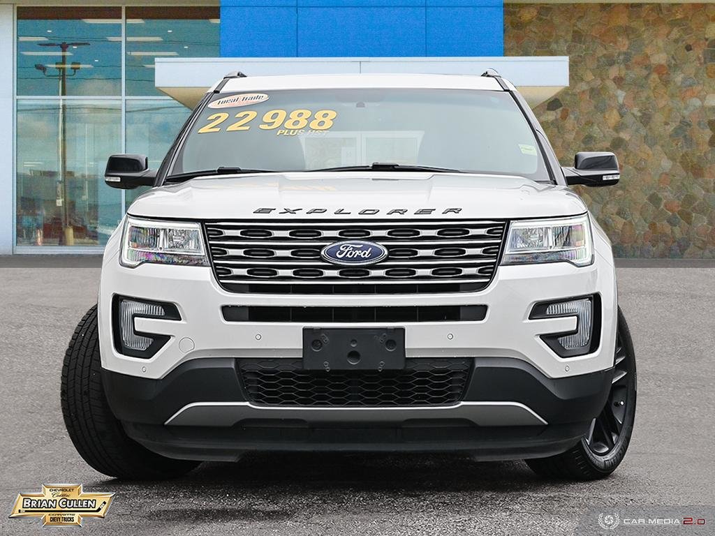 2017 Ford Explorer in St. Catharines, Ontario - 2 - w1024h768px