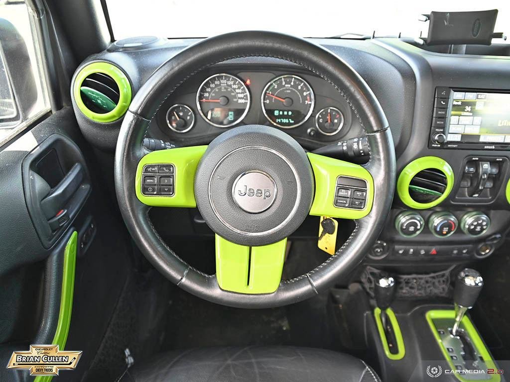 2016 Jeep Wrangler Unlimited in St. Catharines, Ontario - 14 - w1024h768px