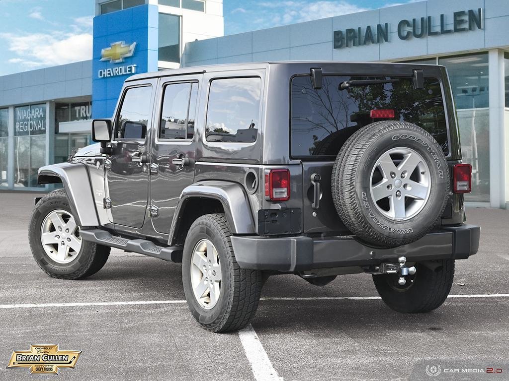 2016 Jeep Wrangler Unlimited in St. Catharines, Ontario - 4 - w1024h768px