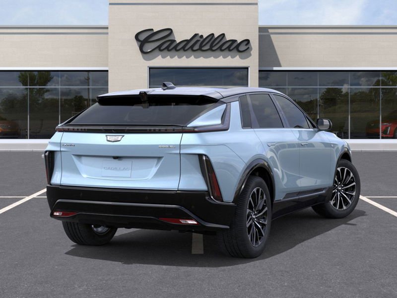 2026 Cadillac LYRIQ in Brossard, Quebec - 4 - w1024h768px