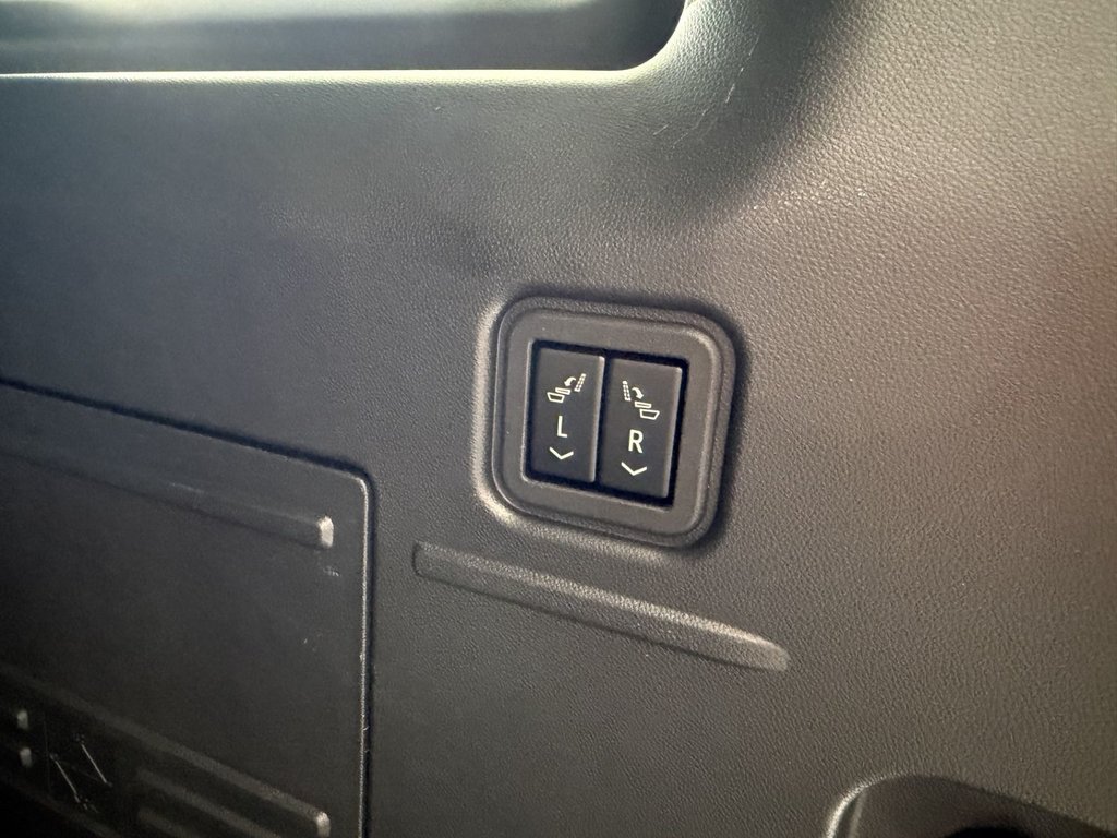 2025 GMC HUMMER EV SUV in Brossard, Quebec - 23 - w1024h768px