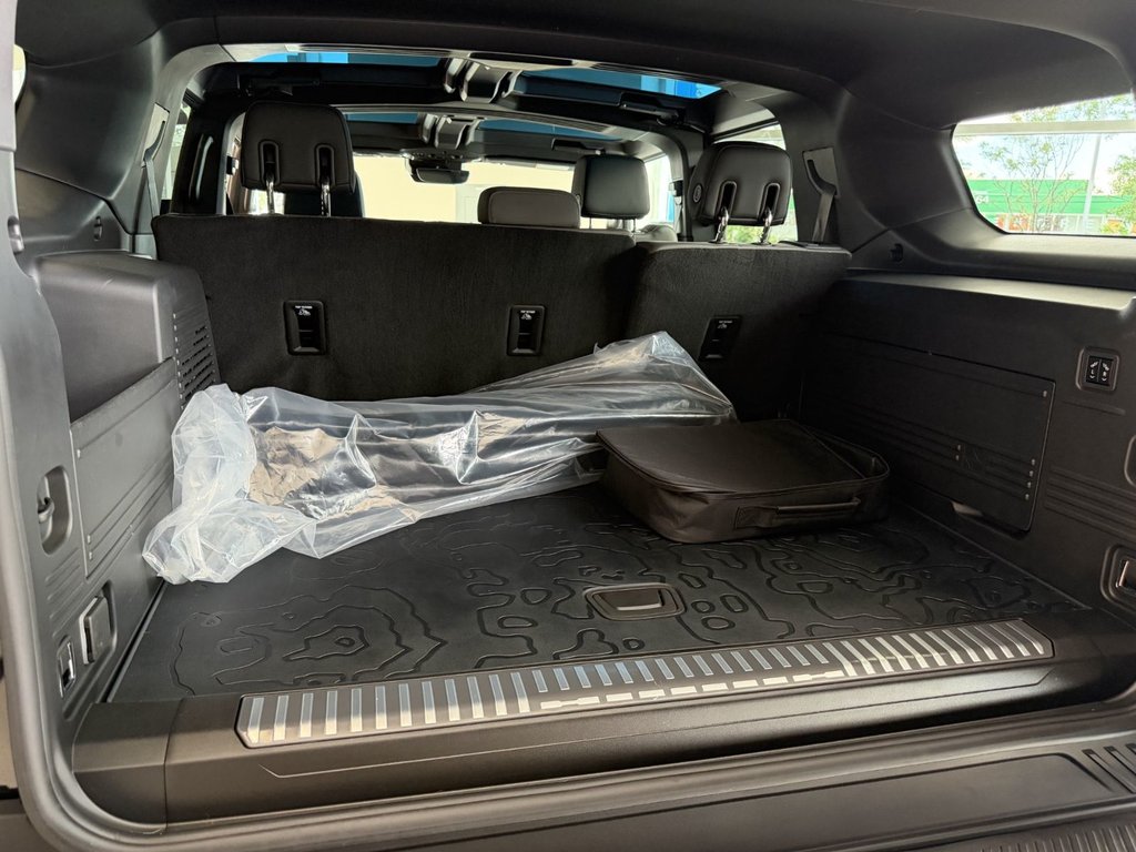 2025 GMC HUMMER EV SUV in Brossard, Quebec - 22 - w1024h768px
