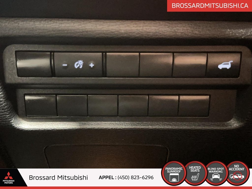 2023  Outlander SE S-AWC / TOIT PANO / HAYON ÉLECTRIQUE / CARPLAY in Brossard, Quebec - 16 - w1024h768px