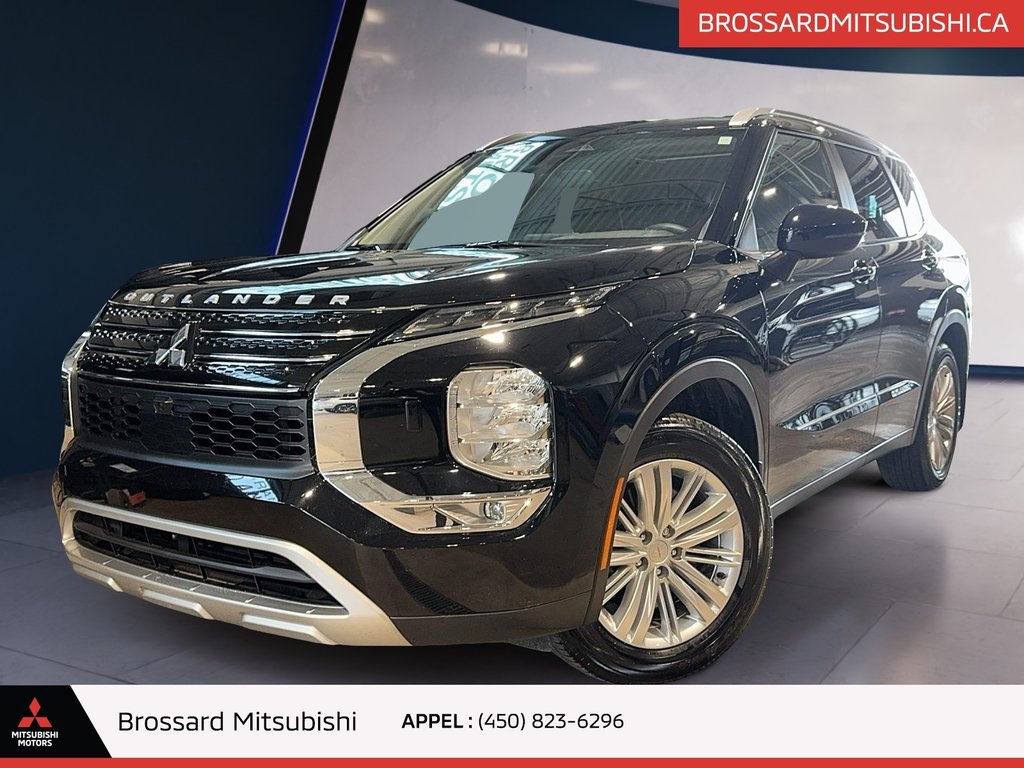 Outlander SE S-AWC / VOLANT CHAUFFANT / MAGS / CARPLAY 2023 à Brossard, Québec - 1 - w1024h768px