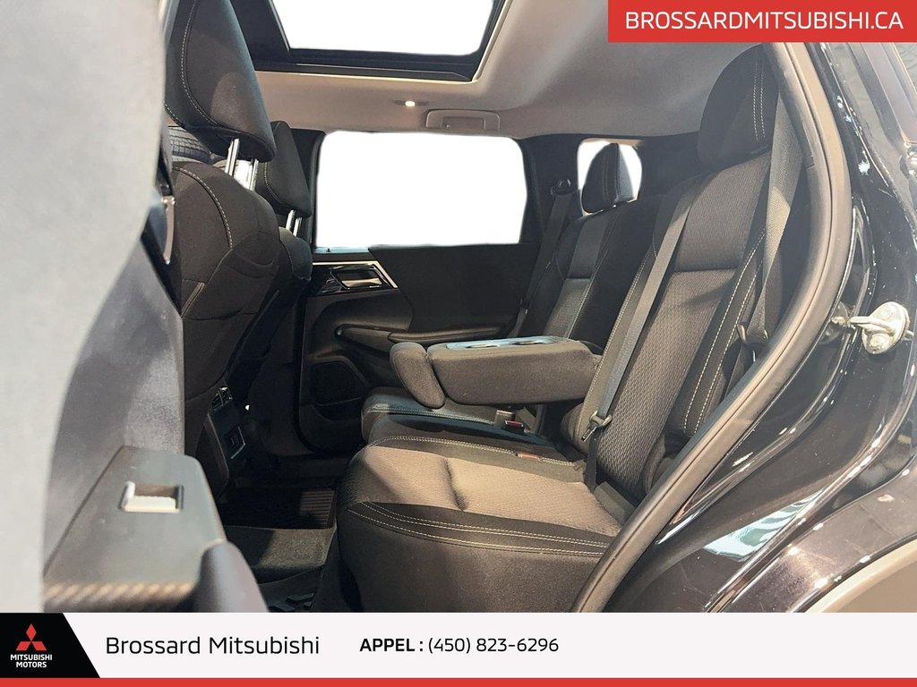 Outlander SE S-AWC / VOLANT CHAUFFANT / MAGS / CARPLAY 2023 à Brossard, Québec - 10 - w1024h768px