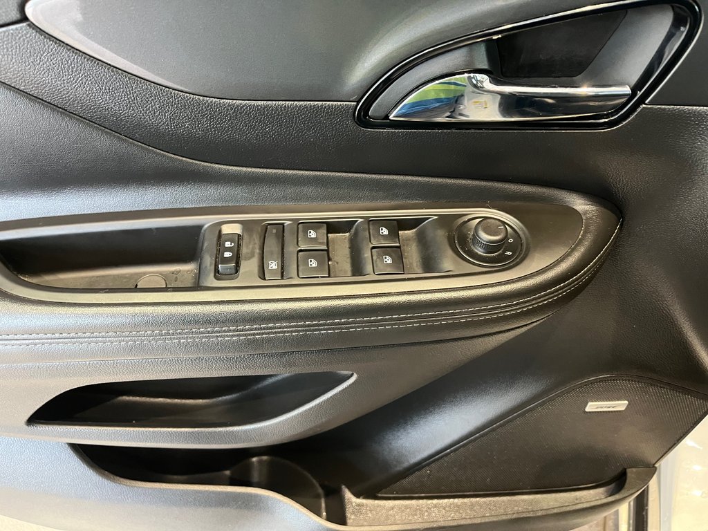 2017 Buick Encore Premium in Amos, Quebec - 11 - w1024h768px