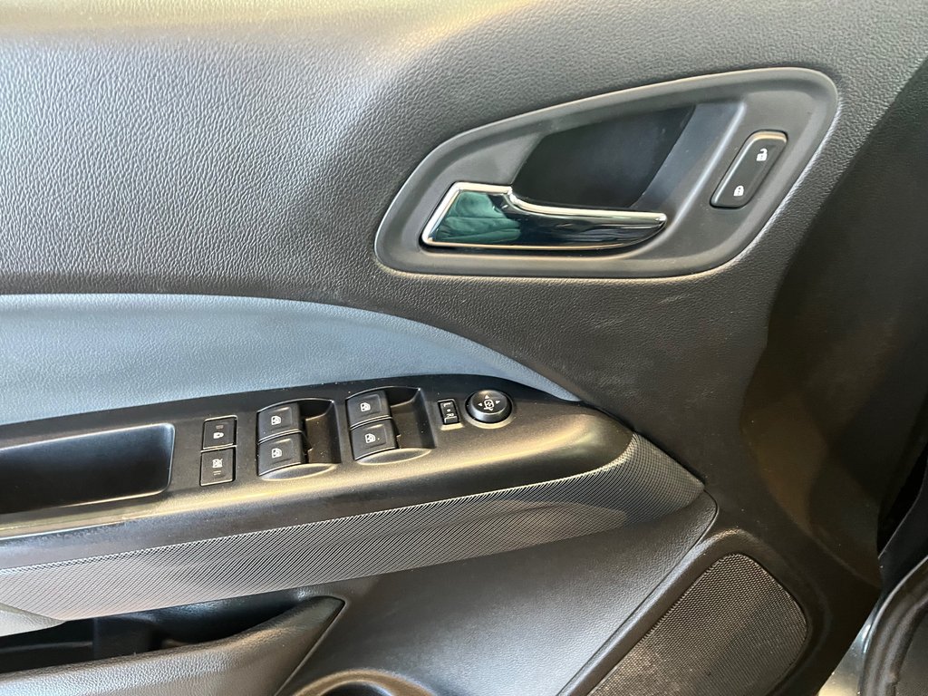 2017 Chevrolet Colorado 4WD Z71 in Amos, Quebec - 9 - w1024h768px