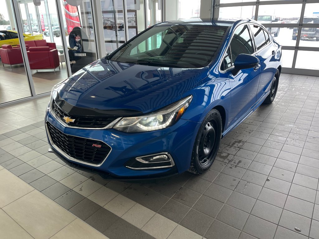 2018 Chevrolet Cruze Premier in Amos, Quebec - 2 - w1024h768px