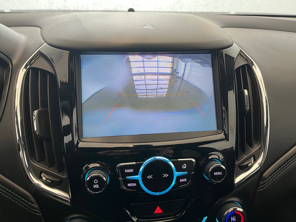 2018 Chevrolet Cruze Premier in Amos, Quebec - 16 - w1024h768px