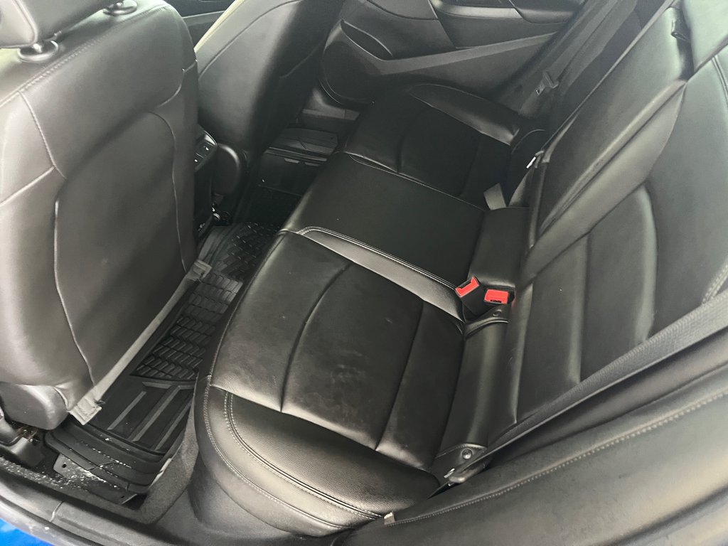 2018 Chevrolet Cruze Premier in Amos, Quebec - 9 - w1024h768px