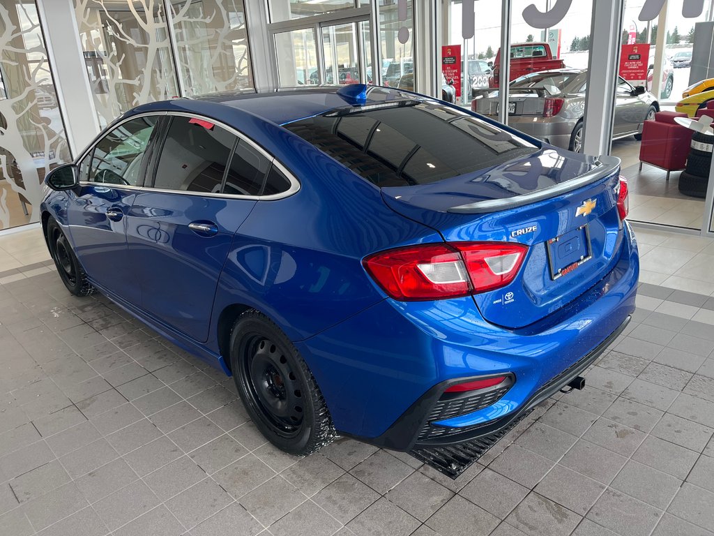 2018 Chevrolet Cruze Premier in Amos, Quebec - 5 - w1024h768px