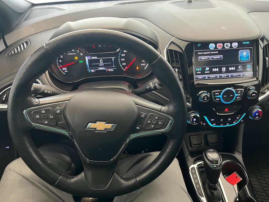 2018 Chevrolet Cruze Premier in Amos, Quebec - 13 - w1024h768px