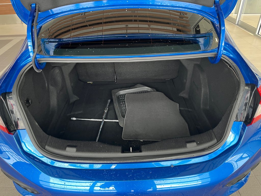 2018 Chevrolet Cruze Premier in Amos, Quebec - 7 - w1024h768px