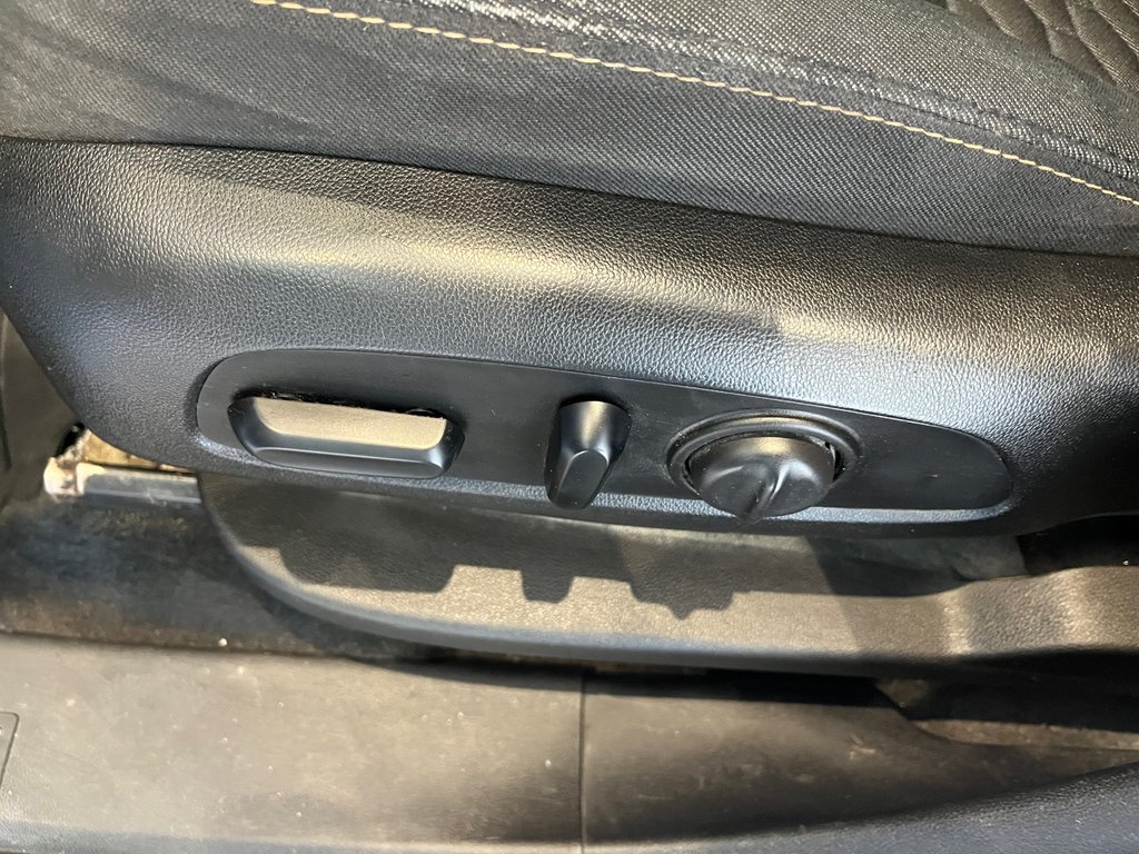 Chevrolet Equinox LT 2019 à Amos, Québec - 11 - w1024h768px