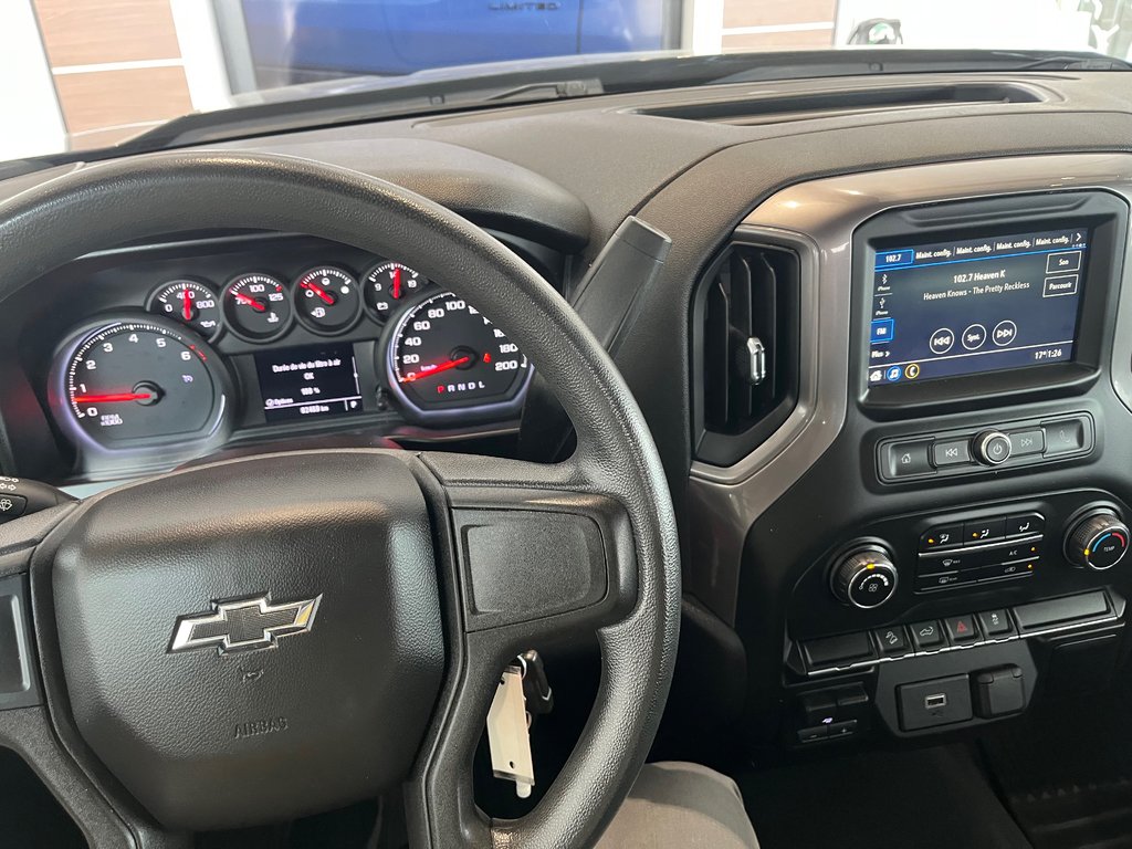 Chevrolet Silverado 1500 Custom Trail Boss 2019 à Amos, Québec - 17 - w1024h768px