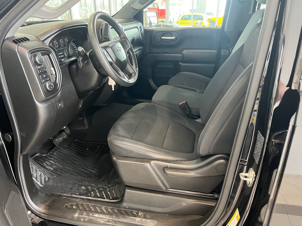 Chevrolet Silverado 1500 Custom Trail Boss 2019 à Amos, Québec - 7 - w1024h768px