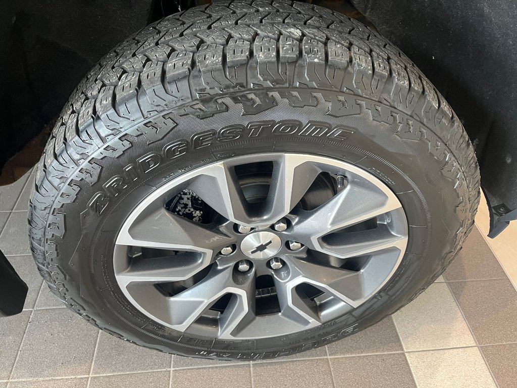 2021 Chevrolet Silverado 1500 RST diesel in Amos, Quebec - 9 - w1024h768px