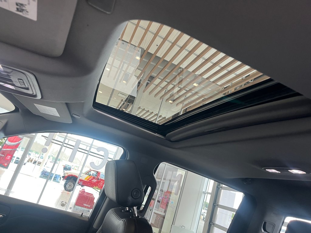 2021 Chevrolet Silverado 1500 RST diesel in Amos, Quebec - 21 - w1024h768px
