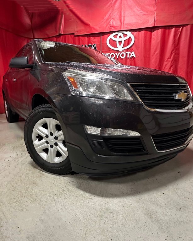 2015  Traverse * VERSION LS * AWD * in Amos, Quebec - 13 - w1024h768px