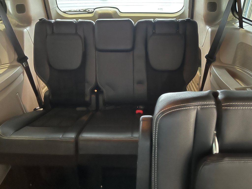 Dodge Grand Caravan SXT Premium Plus 2017 à Amos, Québec - 11 - w1024h768px