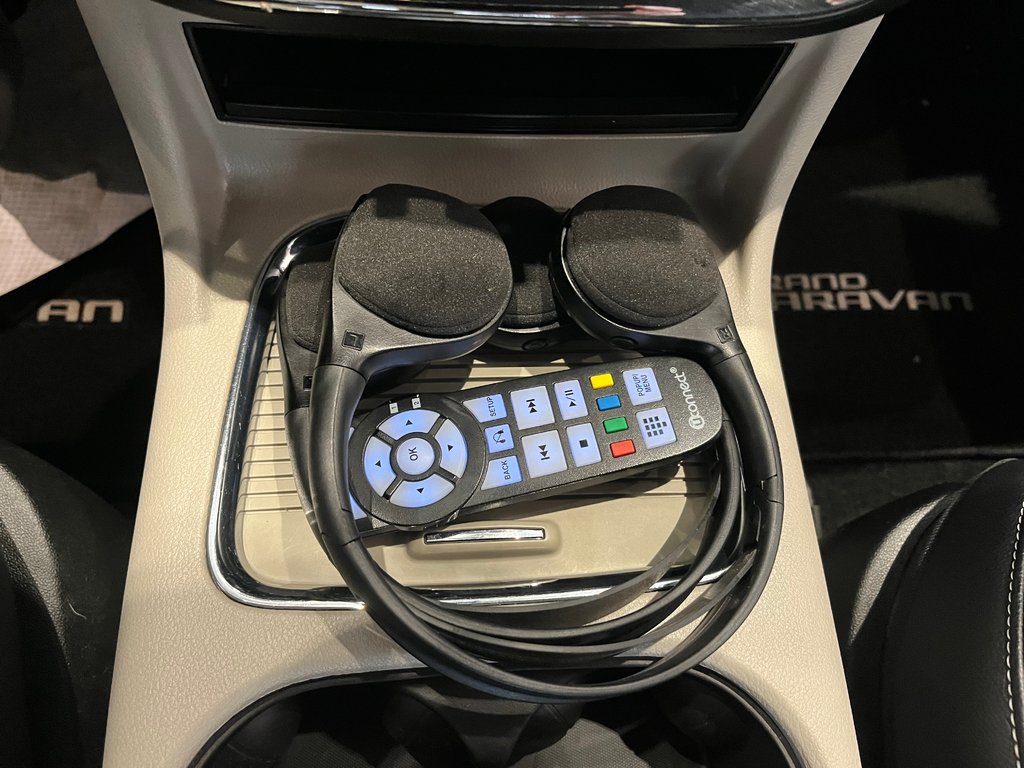 Dodge Grand Caravan SXT Premium Plus 2017 à Amos, Québec - 16 - w1024h768px