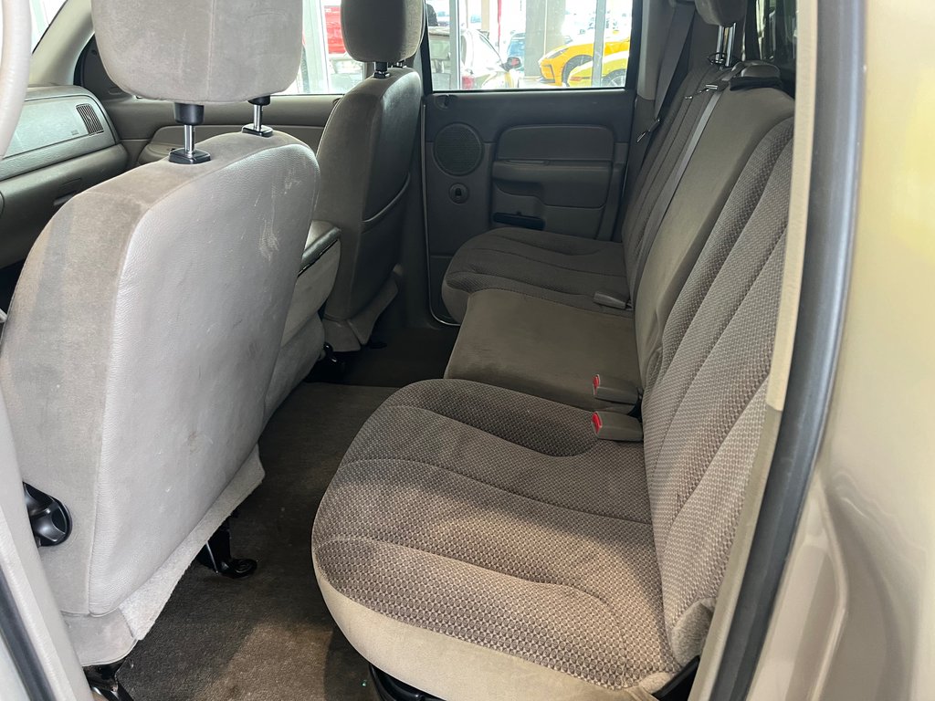Dodge Ram 1500 SLT 2005 à Amos, Québec - 8 - w1024h768px