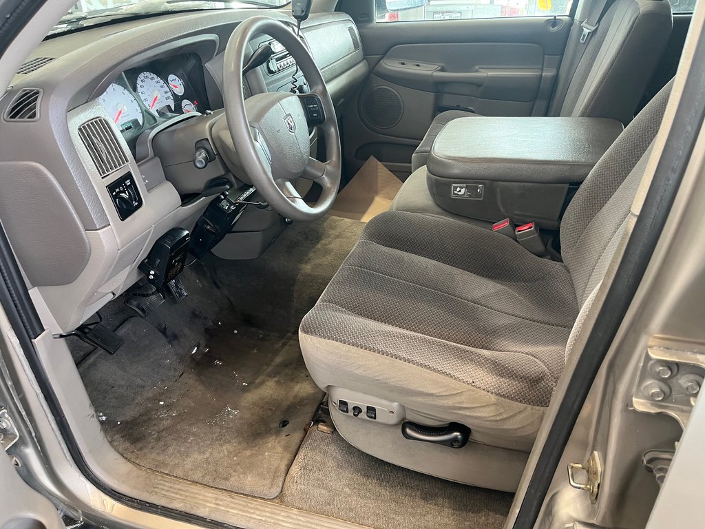 Dodge Ram 1500 SLT 2005 à Amos, Québec - 9 - w1024h768px