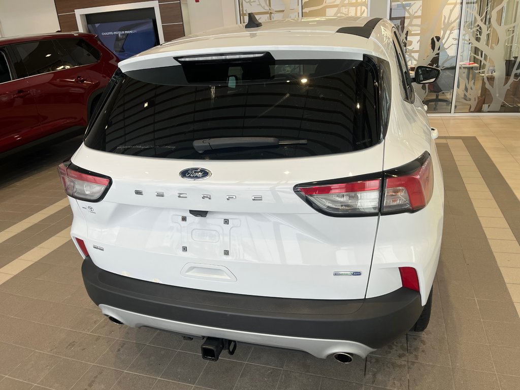 2020 Ford Escape SE in Amos, Quebec - 9 - w1024h768px
