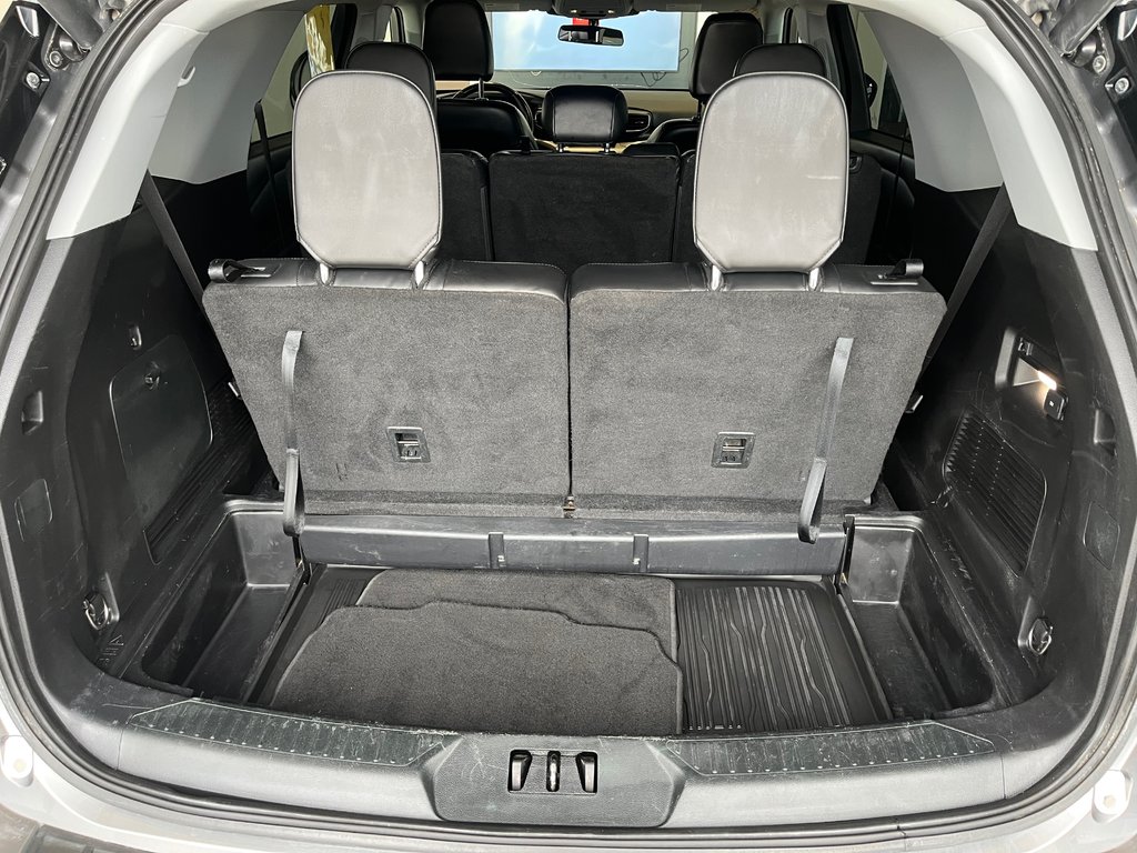Ford Explorer XLT 2021 à Amos, Québec - 7 - w1024h768px