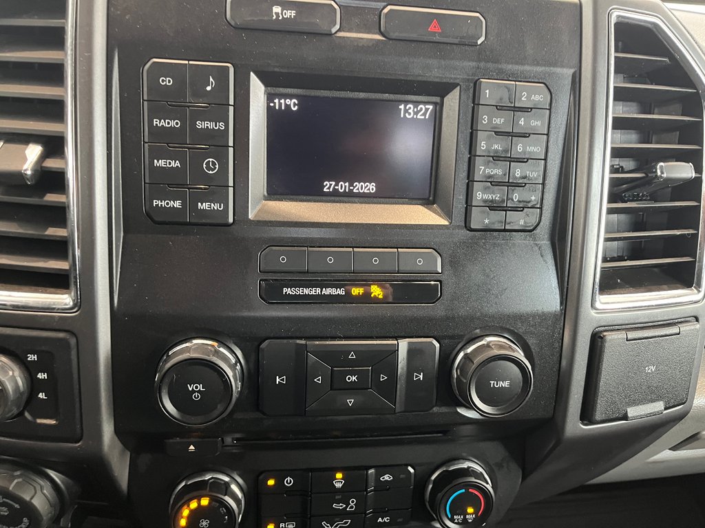 2016 Ford F-150 xlt in Amos, Quebec - 14 - w1024h768px