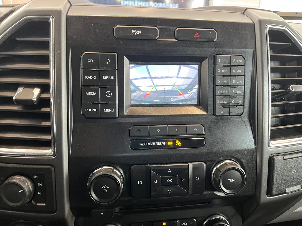 2016 Ford F-150 xlt in Amos, Quebec - 15 - w1024h768px